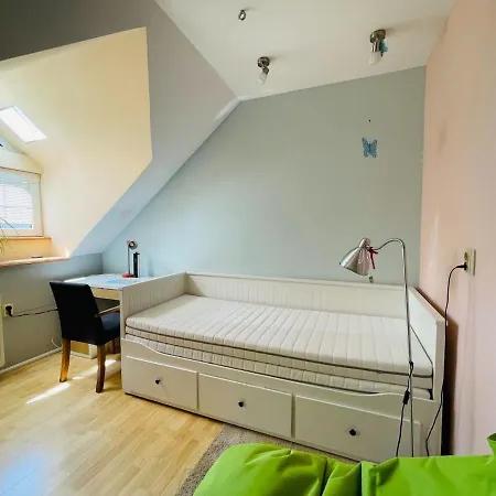 Magical 5 Room, Place Apartament Bratysława